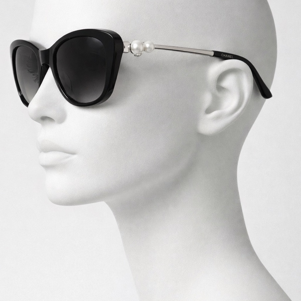 Chanel Black Square Sunglasses with Pearl Detail - Picture 14 of 16
